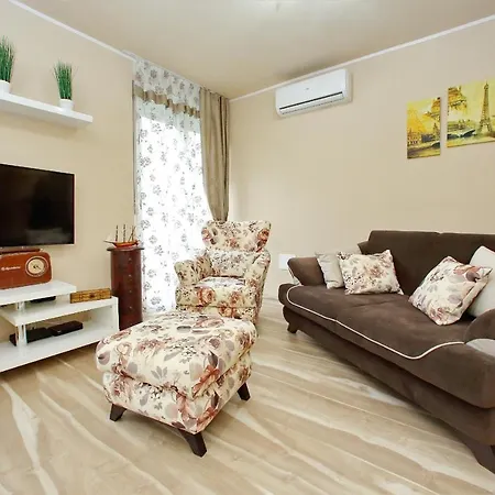 Few Steps From The Center - New And Modern For 4 Persons Apartment Zadar