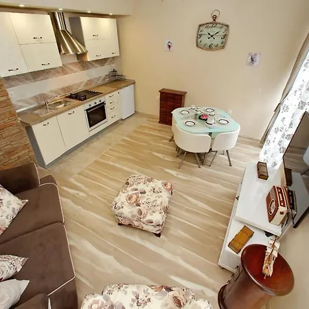 Few Steps From The Center - New And Modern For 4 Persons 扎达尔