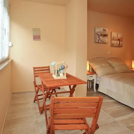 Few Steps From The Center - New And Modern For 4 Persons Lägenhet Zadar