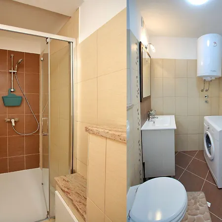 Few Steps From The Center - New And Modern For 4 Persons 扎达尔