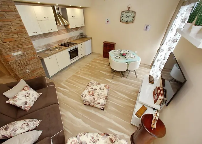 Few Steps From The Center - New And Modern For 4 Persons Zadar