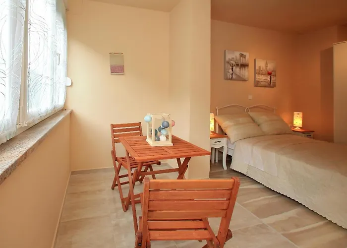 Few Steps From The Center - New And Modern For 4 Persons Appartement Zadar