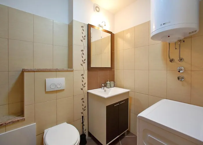 Few Steps From The Center - New And Modern For 4 Persons